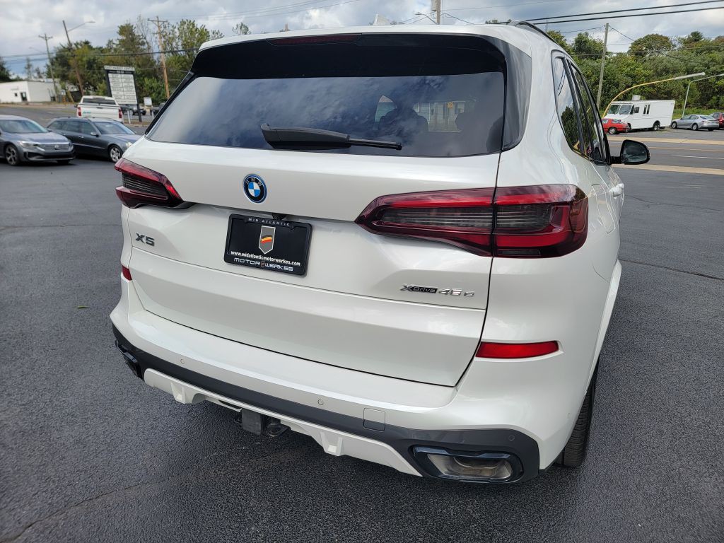 2023 BMW 5 Series Image 13