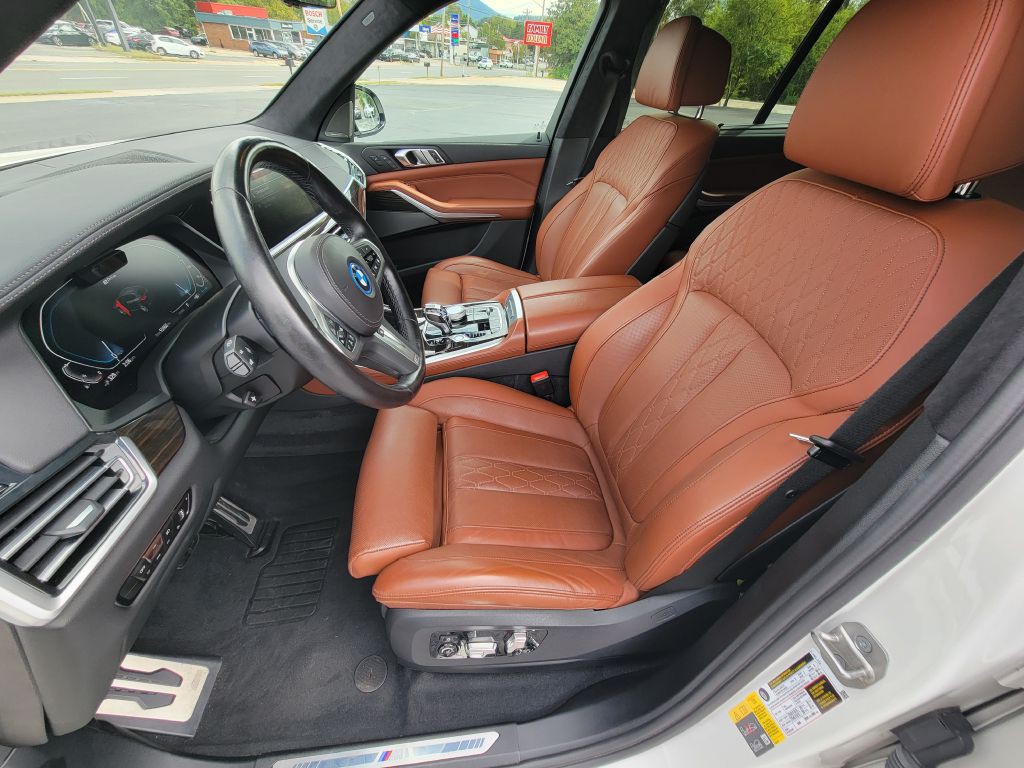 2023 BMW 5 Series Image 15