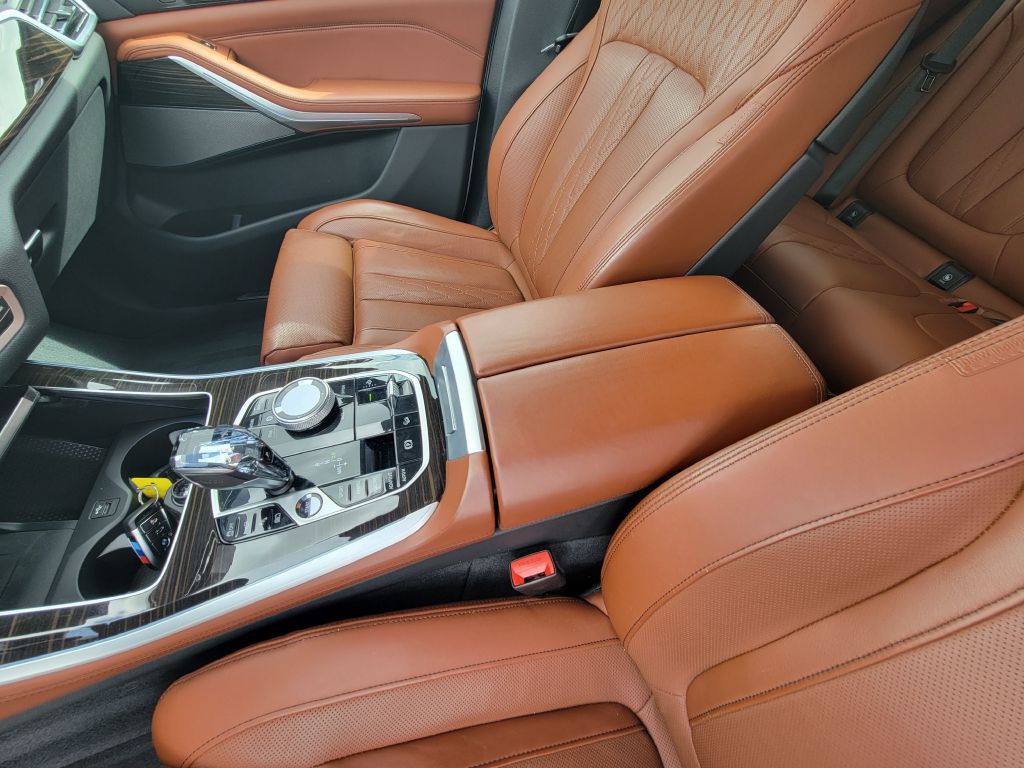 2023 BMW 5 Series Image 21