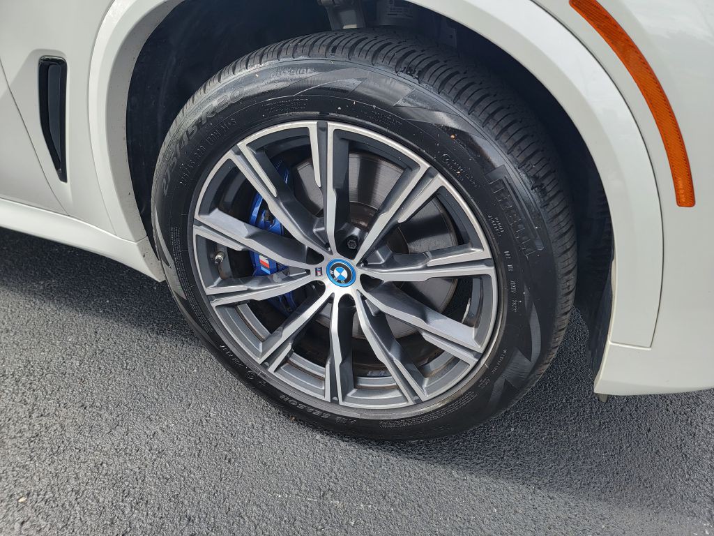 2023 BMW 5 Series Image 36