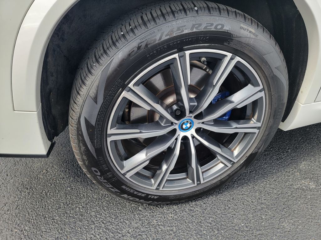 2023 BMW 5 Series Image 37