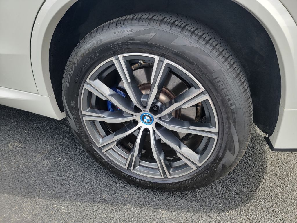 2023 BMW 5 Series Image 38
