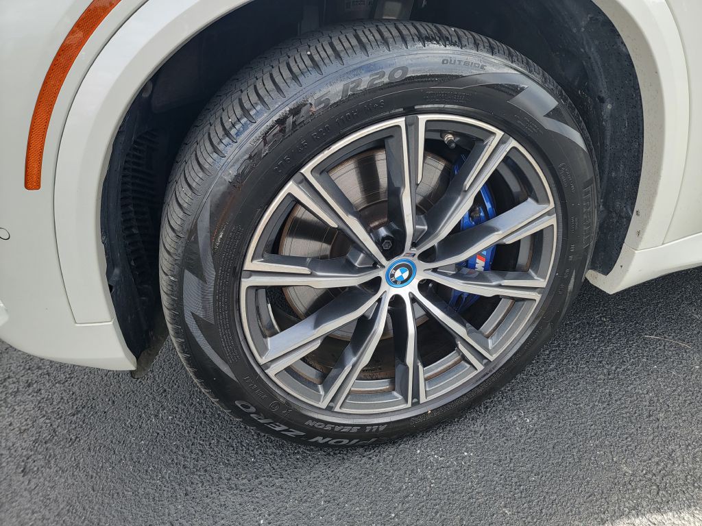 2023 BMW 5 Series Image 39