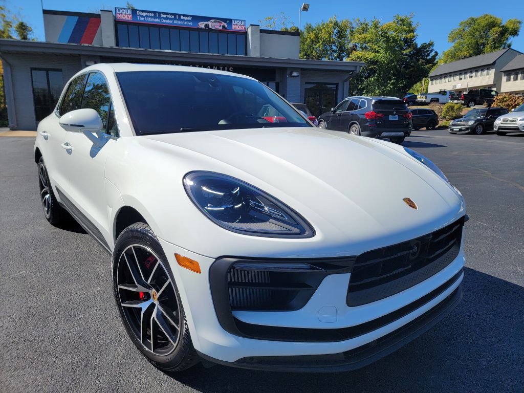 2022 Porsche Macan Image 5