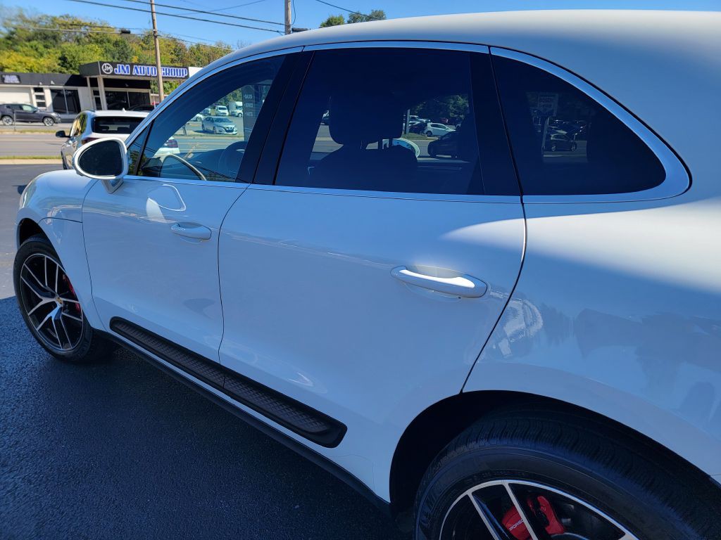 2022 Porsche Macan Image 11