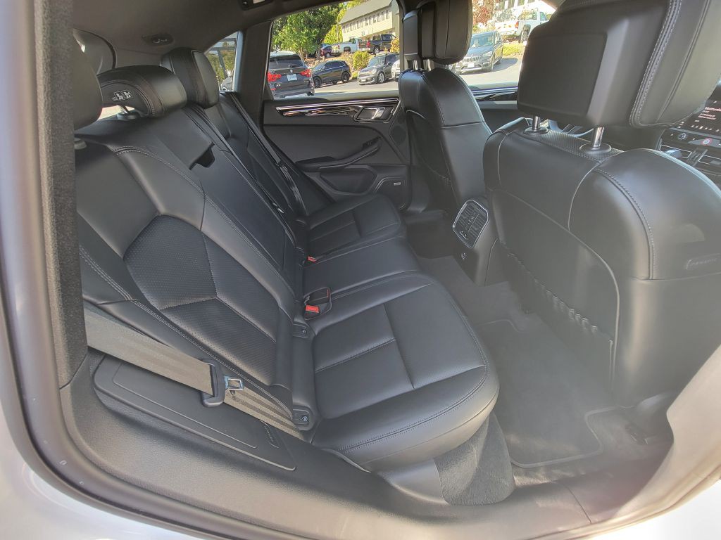 2022 Porsche Macan Image 20