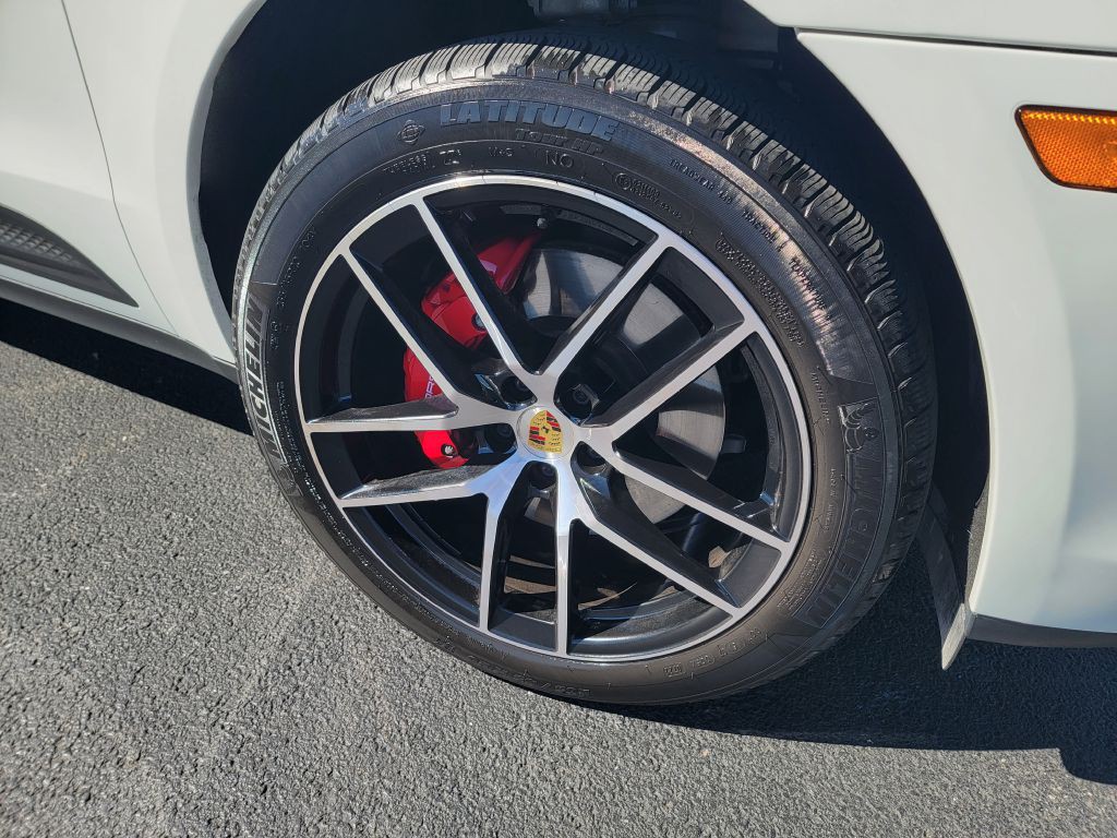 2022 Porsche Macan Image 31