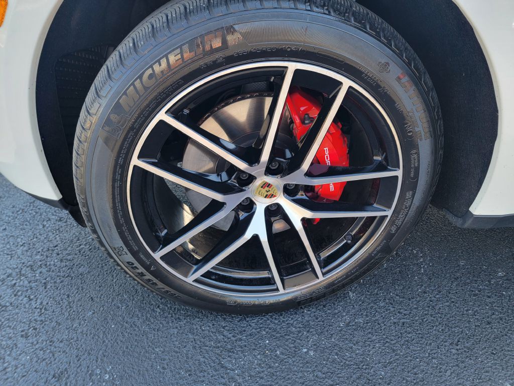 2022 Porsche Macan Image 34