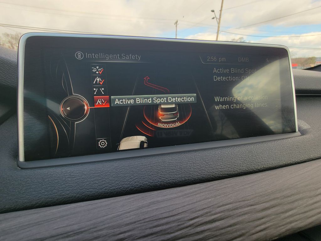 2015 BMW X5 Image 25