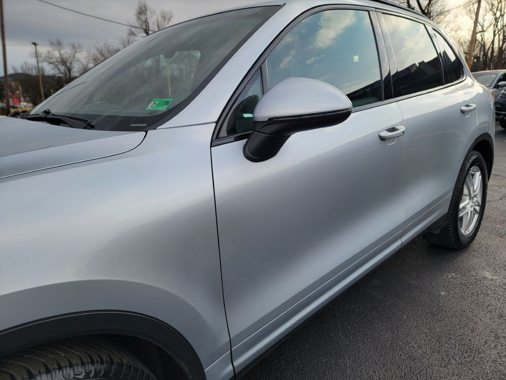 2016 Porsche Cayenne Image 8