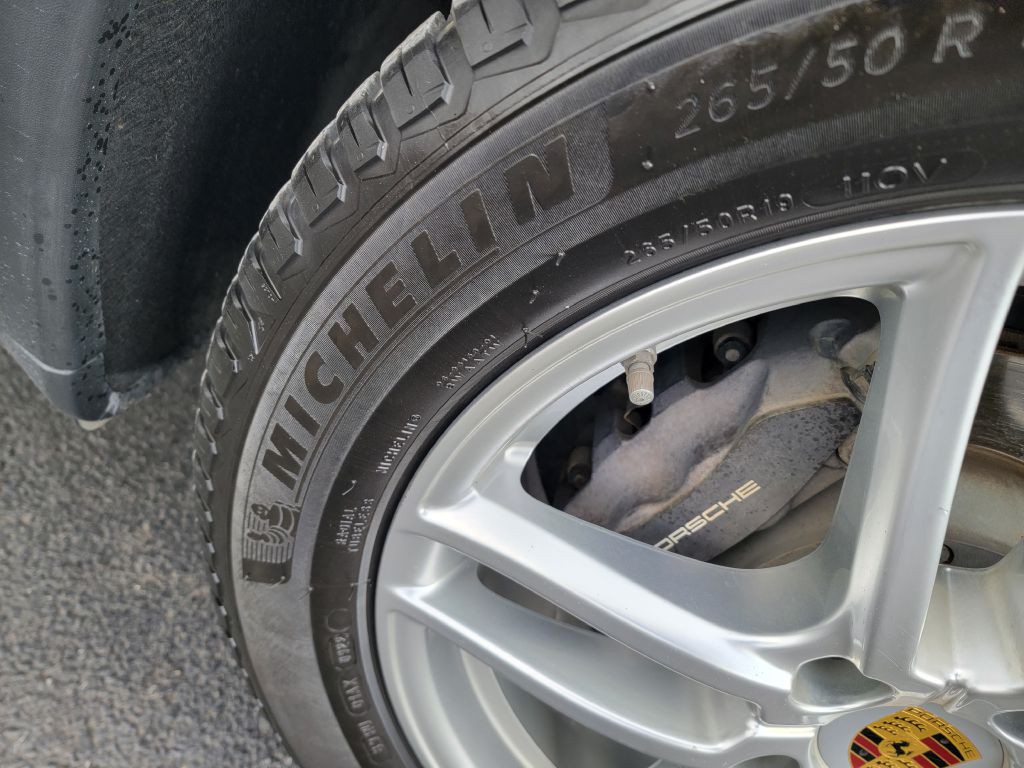 2016 Porsche Cayenne Image 30