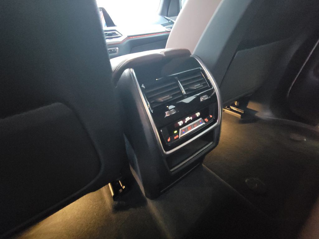 2019 BMW X5 Image 25