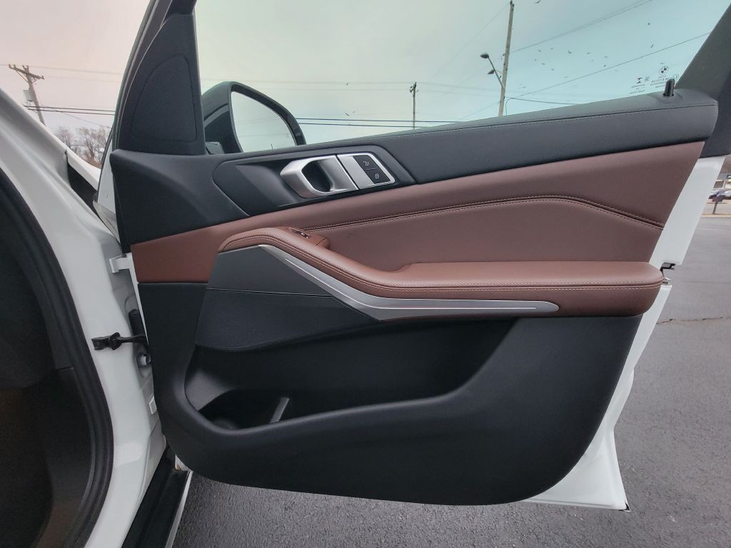 2019 BMW X5 Image 28