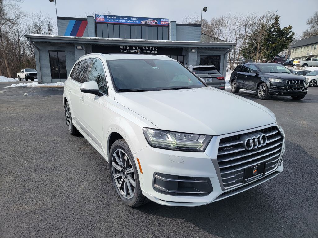2017 Audi Q7 Image 1