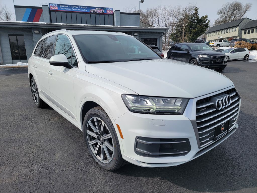 2017 Audi Q7 Image 2