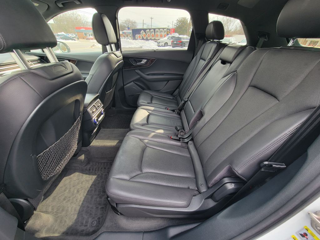 2017 Audi Q7 Image 15