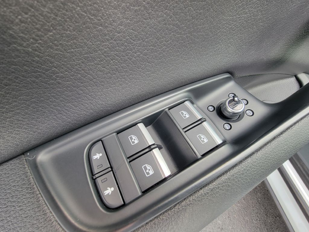 2017 Audi Q7 Image 26