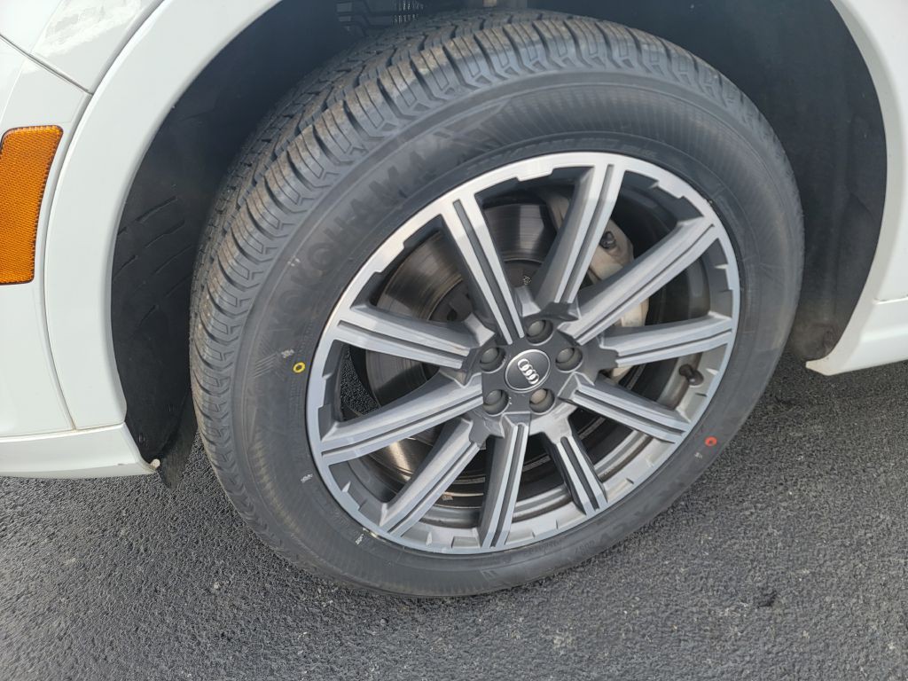 2017 Audi Q7 Image 33