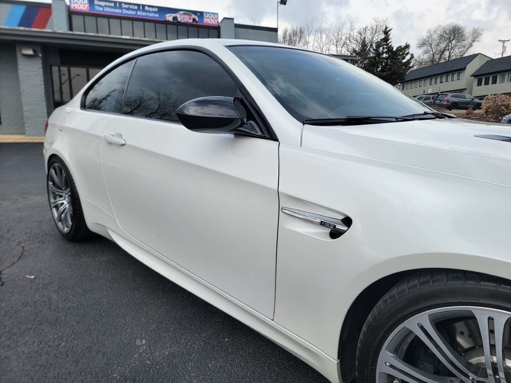 2011 BMW M3 Image 12