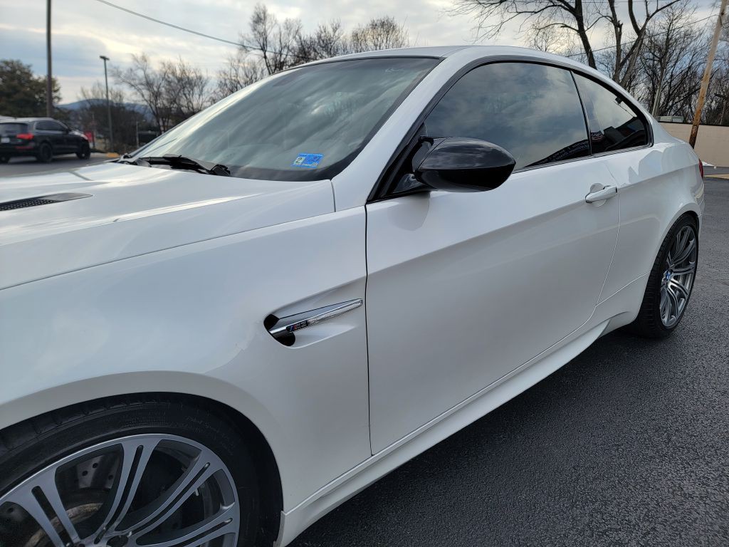 2011 BMW M3 Image 13