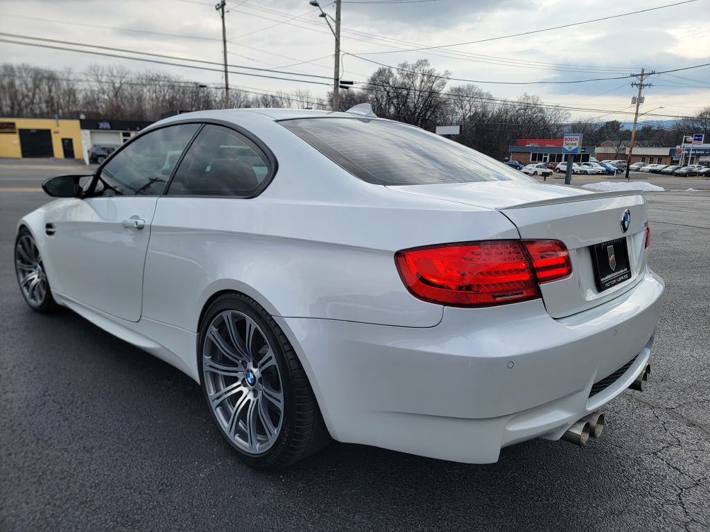 2011 BMW M3 Image 14