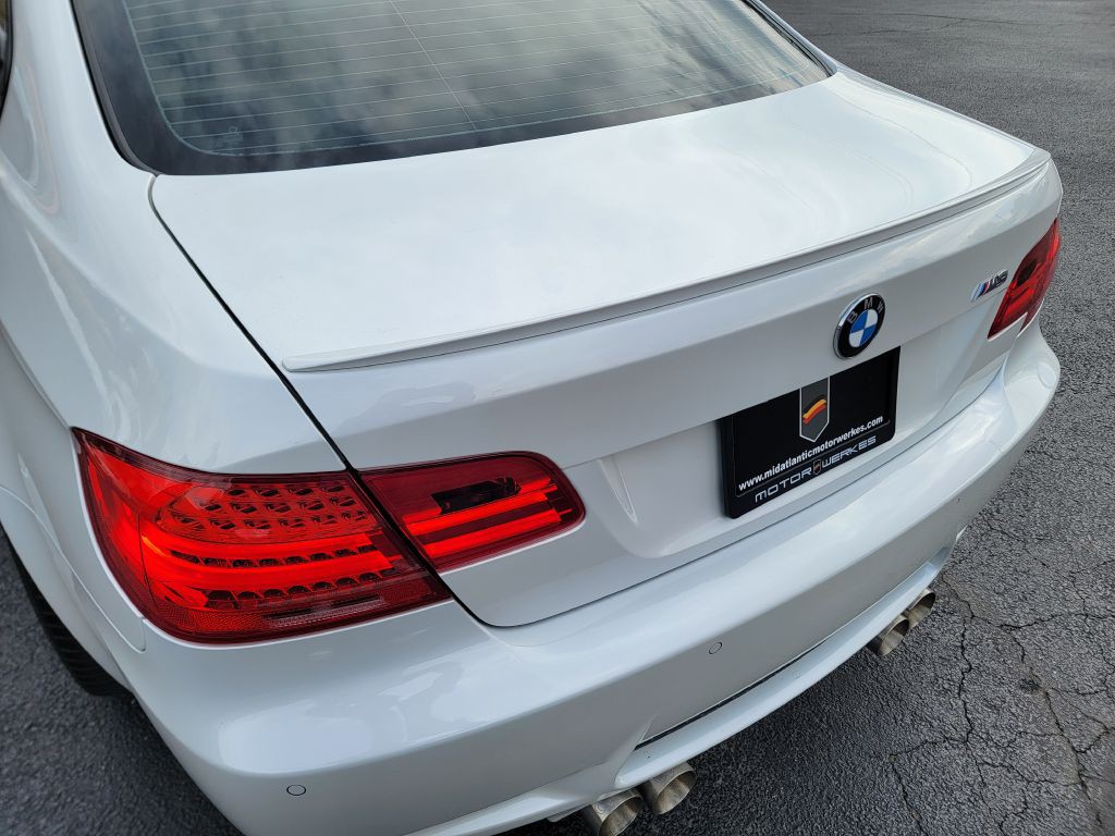 2011 BMW M3 Image 17