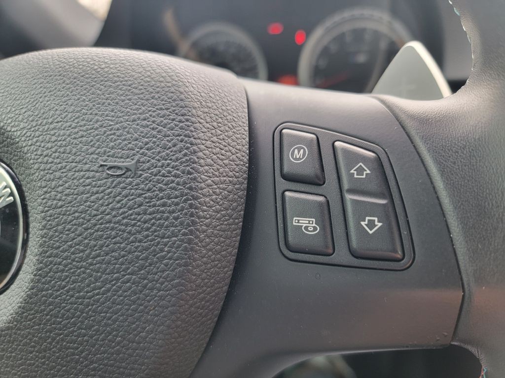 2011 BMW M3 Image 37