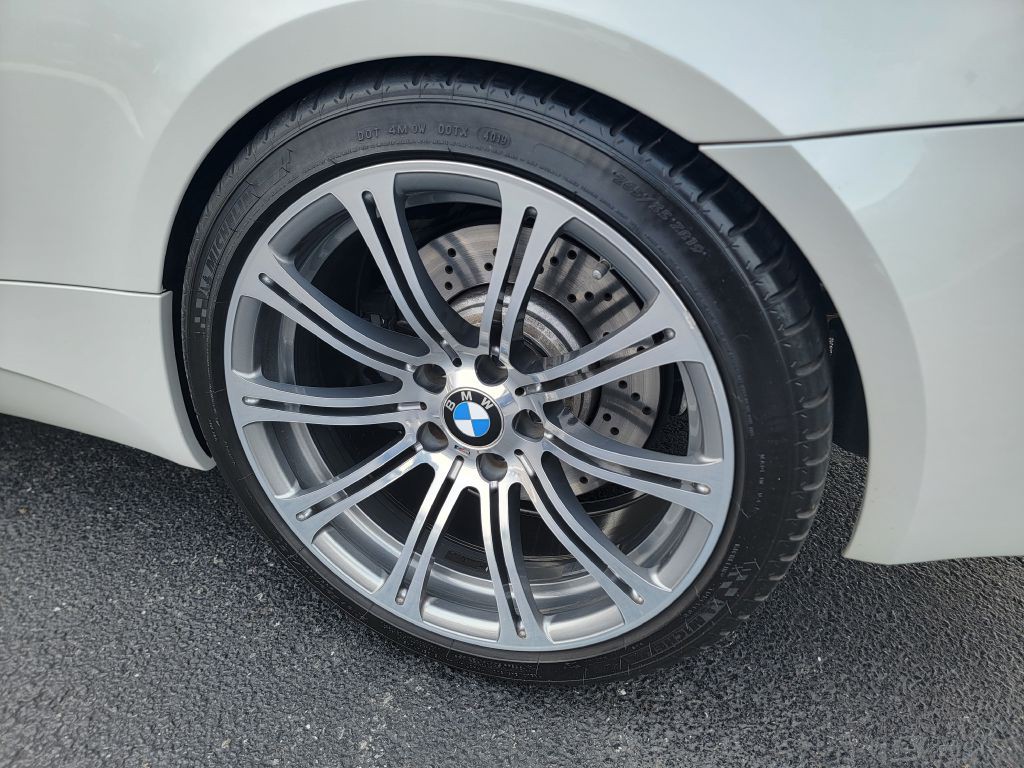 2011 BMW M3 Image 50