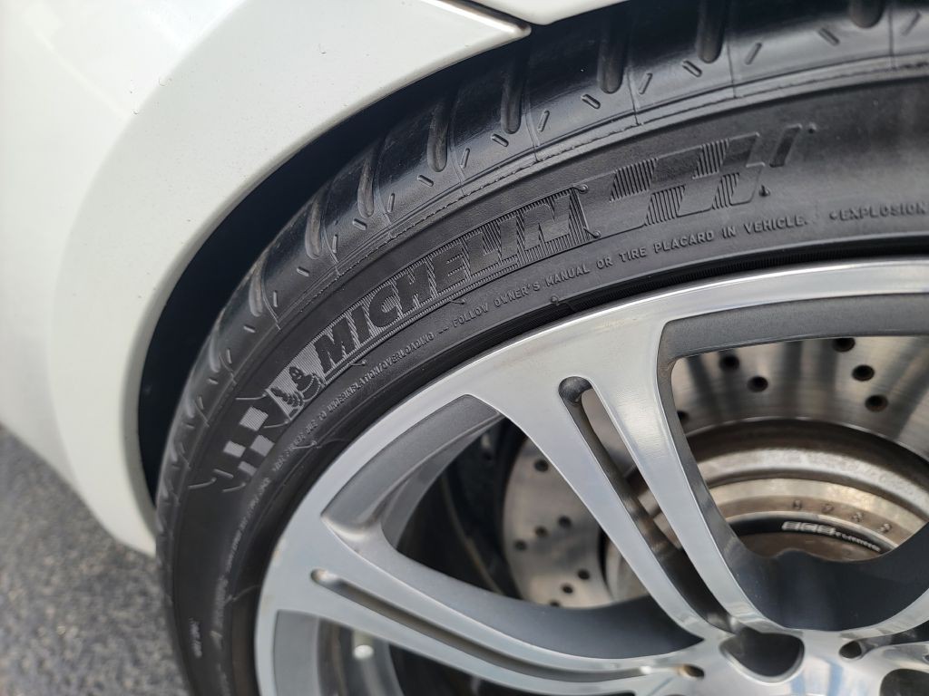 2011 BMW M3 Image 51