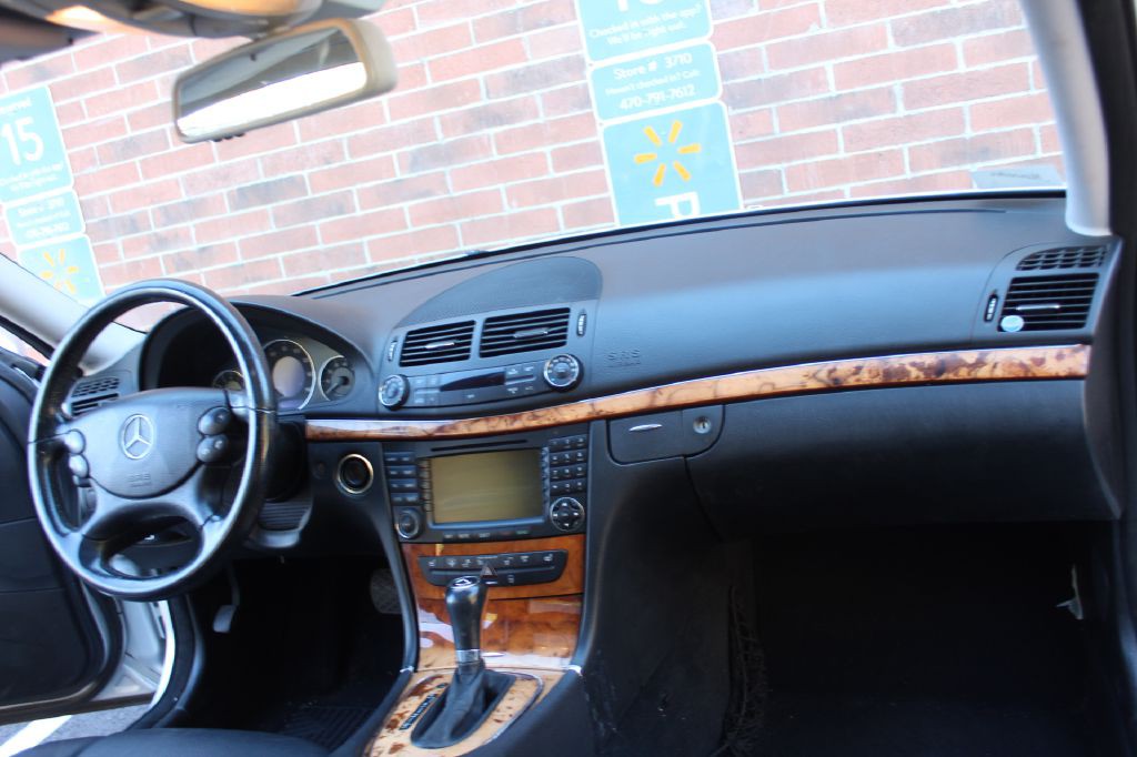 2008 Mercedes-Benz E-Class Image 12