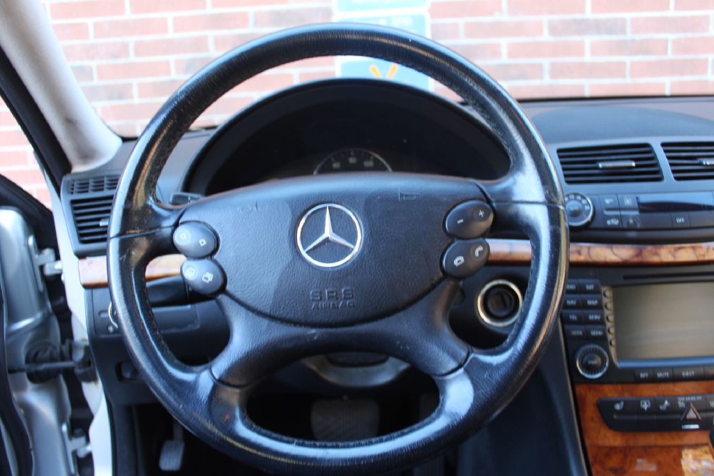 2008 Mercedes-Benz E-Class Image 15