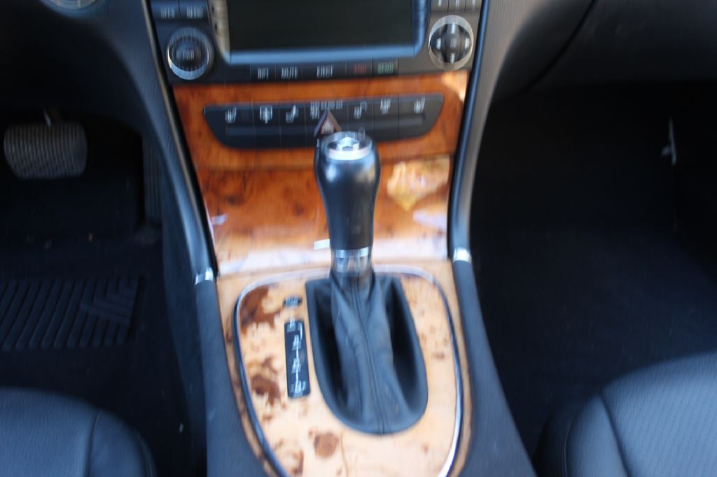 2008 Mercedes-Benz E-Class Image 17