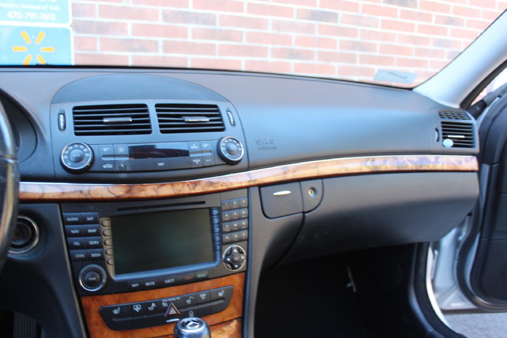 2008 Mercedes-Benz E-Class Image 18