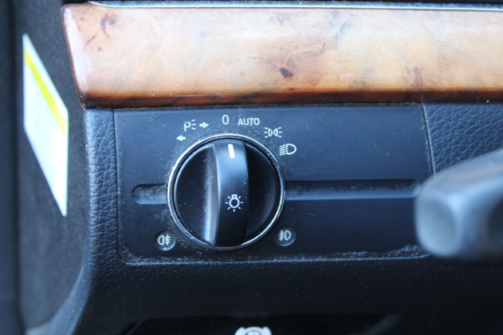 2008 Mercedes-Benz E-Class Image 19