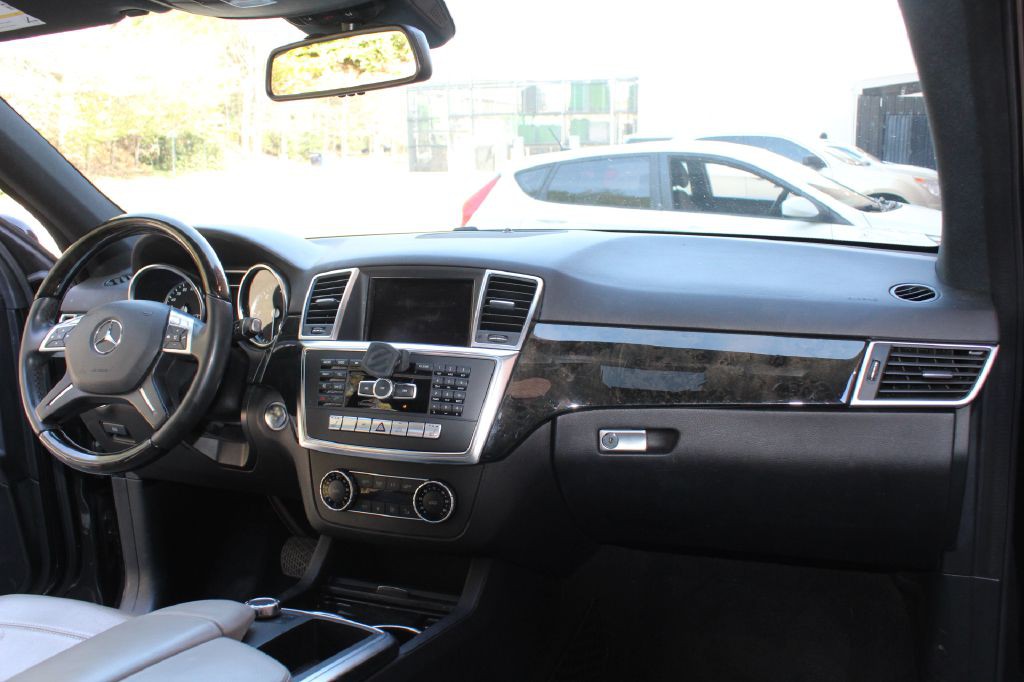 2013 Mercedes-Benz M-Class Image 13