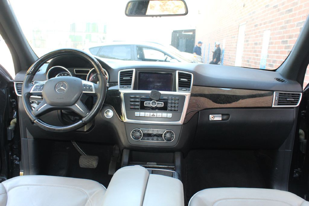 2013 Mercedes-Benz M-Class Image 14