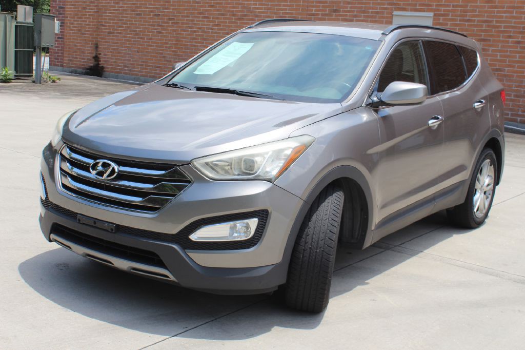 2013 Hyundai Santa Fe Sport Image 2