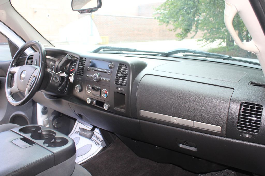 2009 Chevrolet Silverado 1500 Image 11