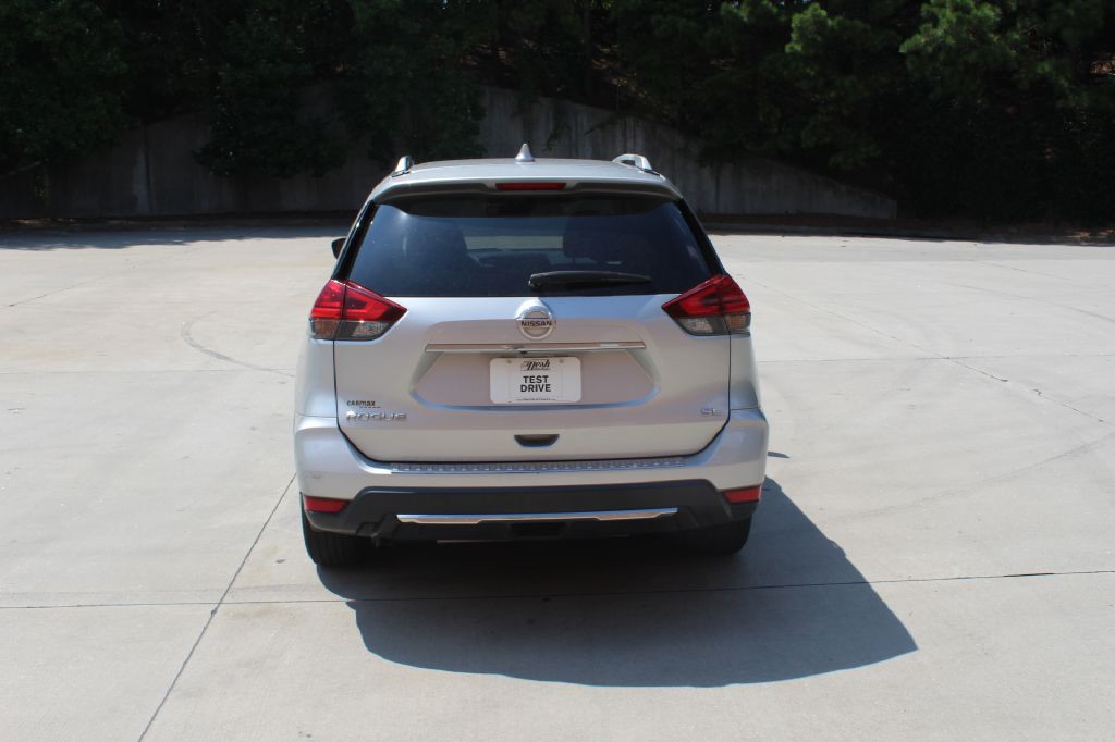 2017 Nissan Rogue Image 4
