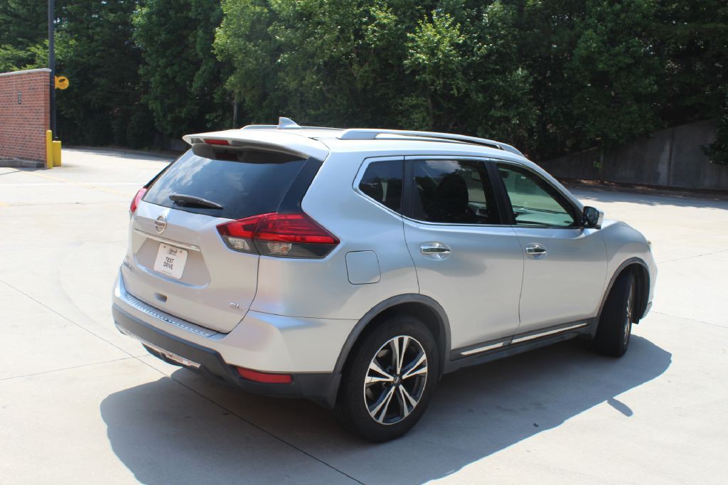 2017 Nissan Rogue Image 5