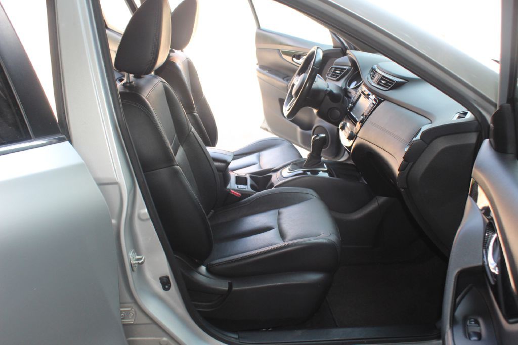 2017 Nissan Rogue Image 7
