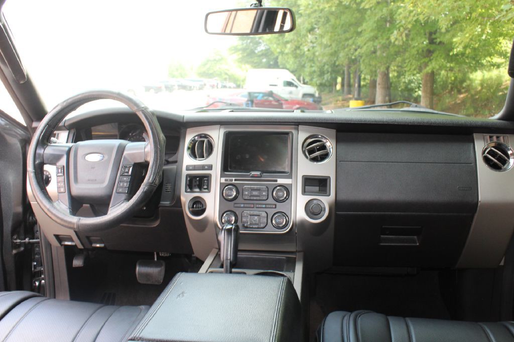 2016 Ford Expedition Image 16