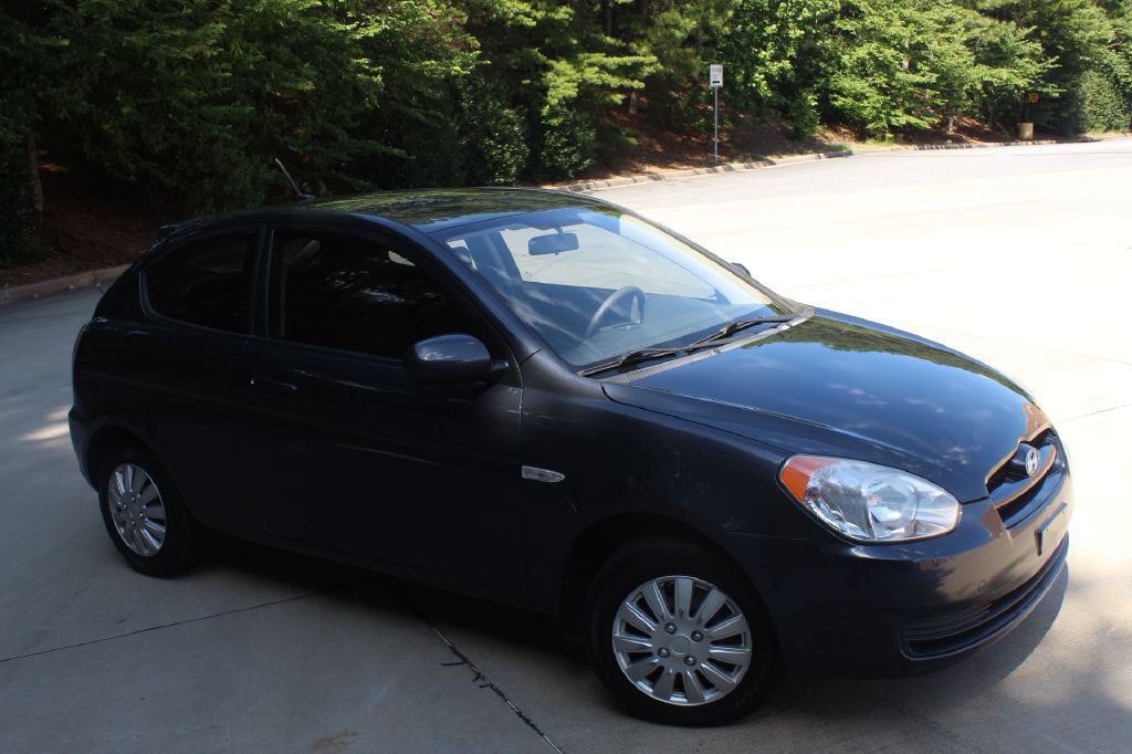 2011 Hyundai Accent Image 6