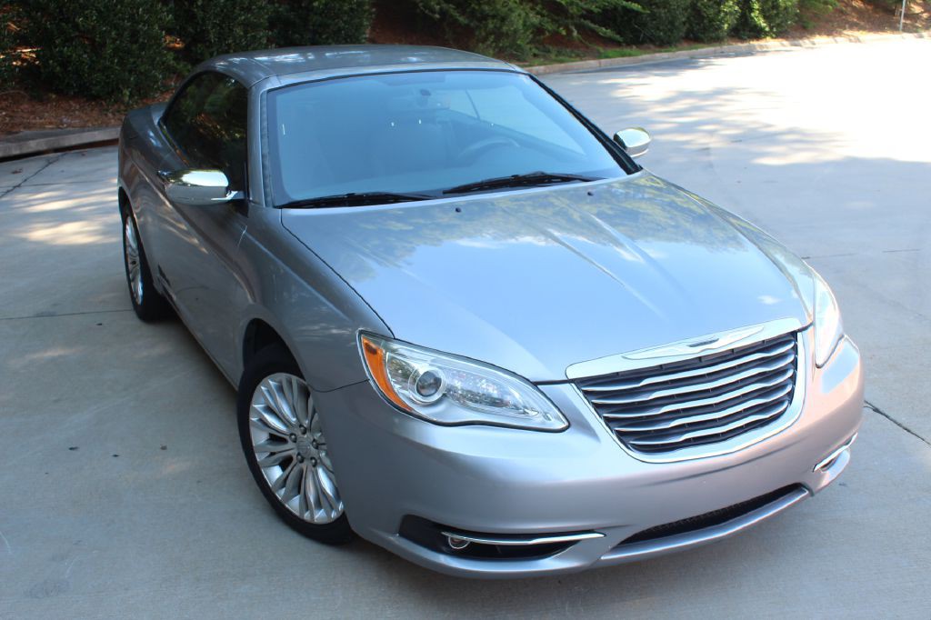2014 Chrysler 200 Image 7