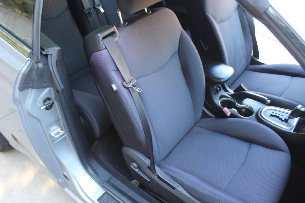 2014 Chrysler 200 Image 18