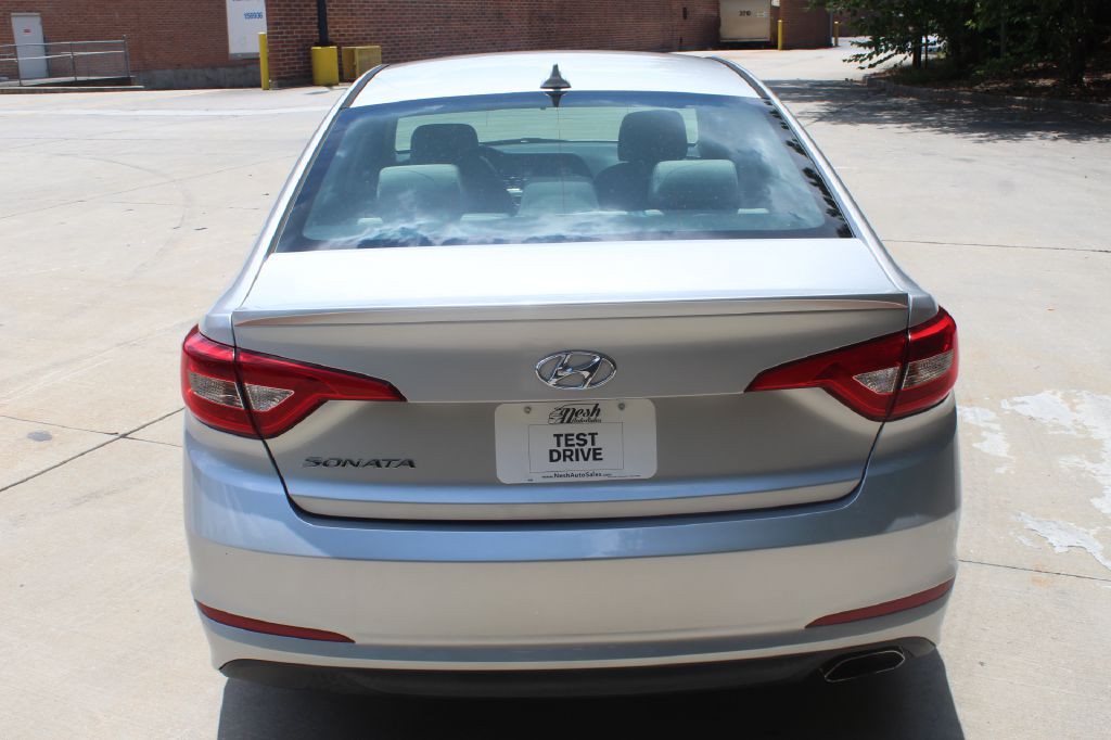 2017 Hyundai Sonata Image 4