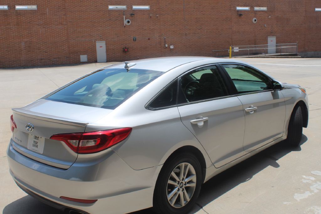 2017 Hyundai Sonata Image 5