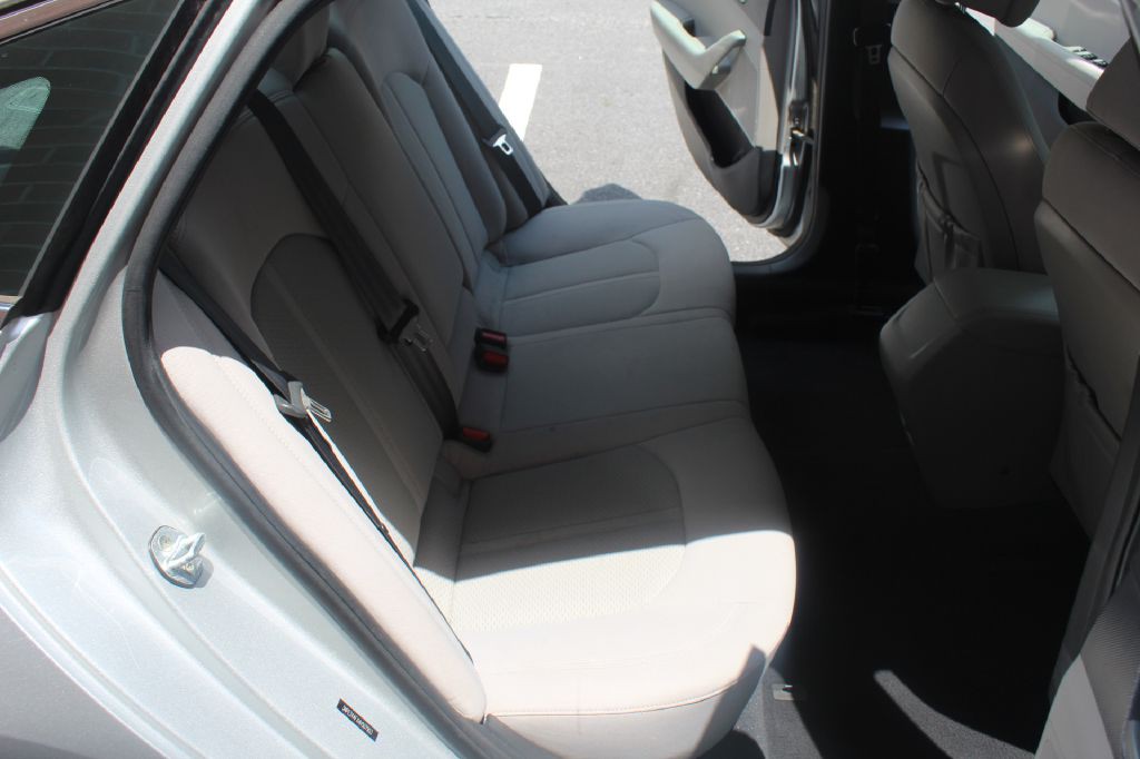 2017 Hyundai Sonata Image 8