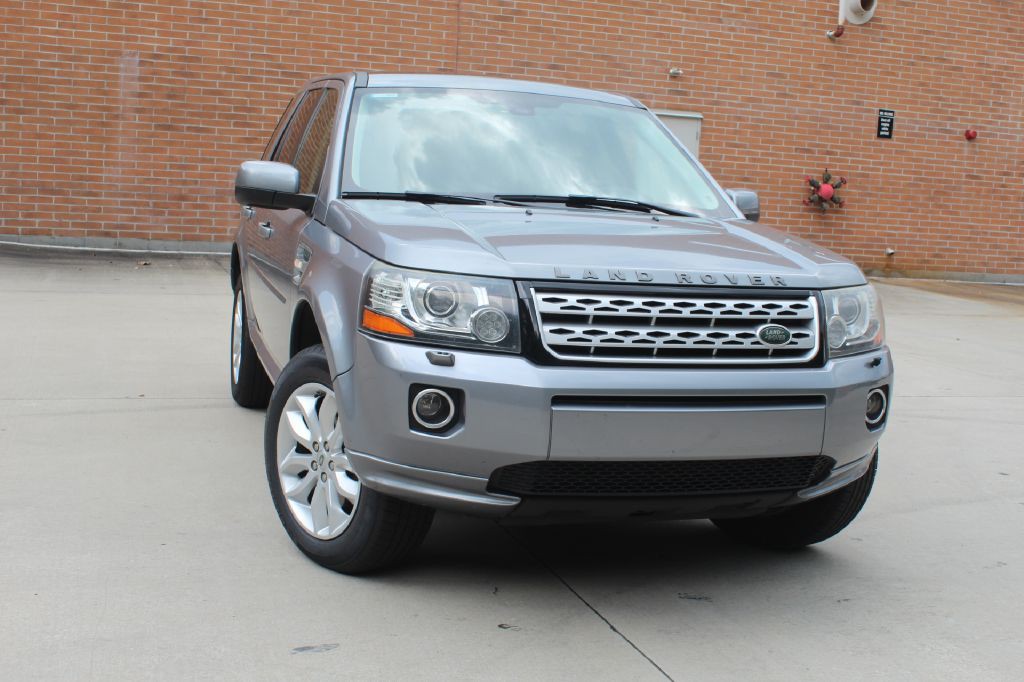 2013 Land Rover LR2 Image 1