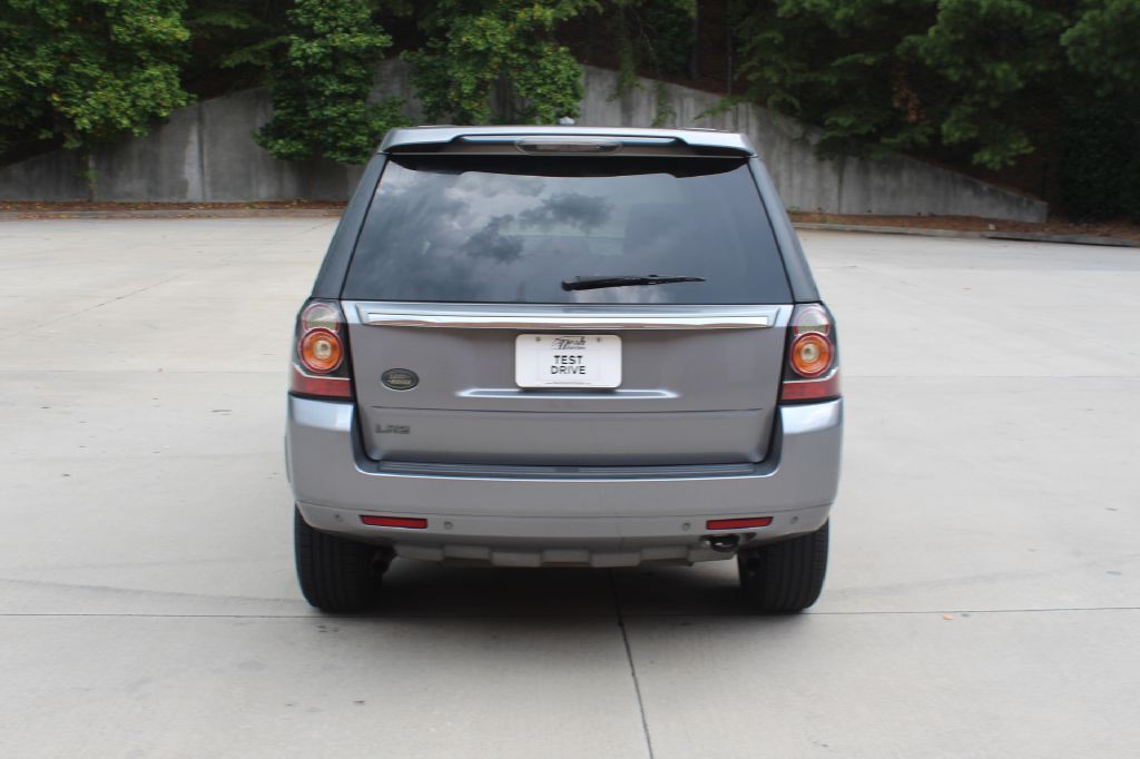 2013 Land Rover LR2 Image 4